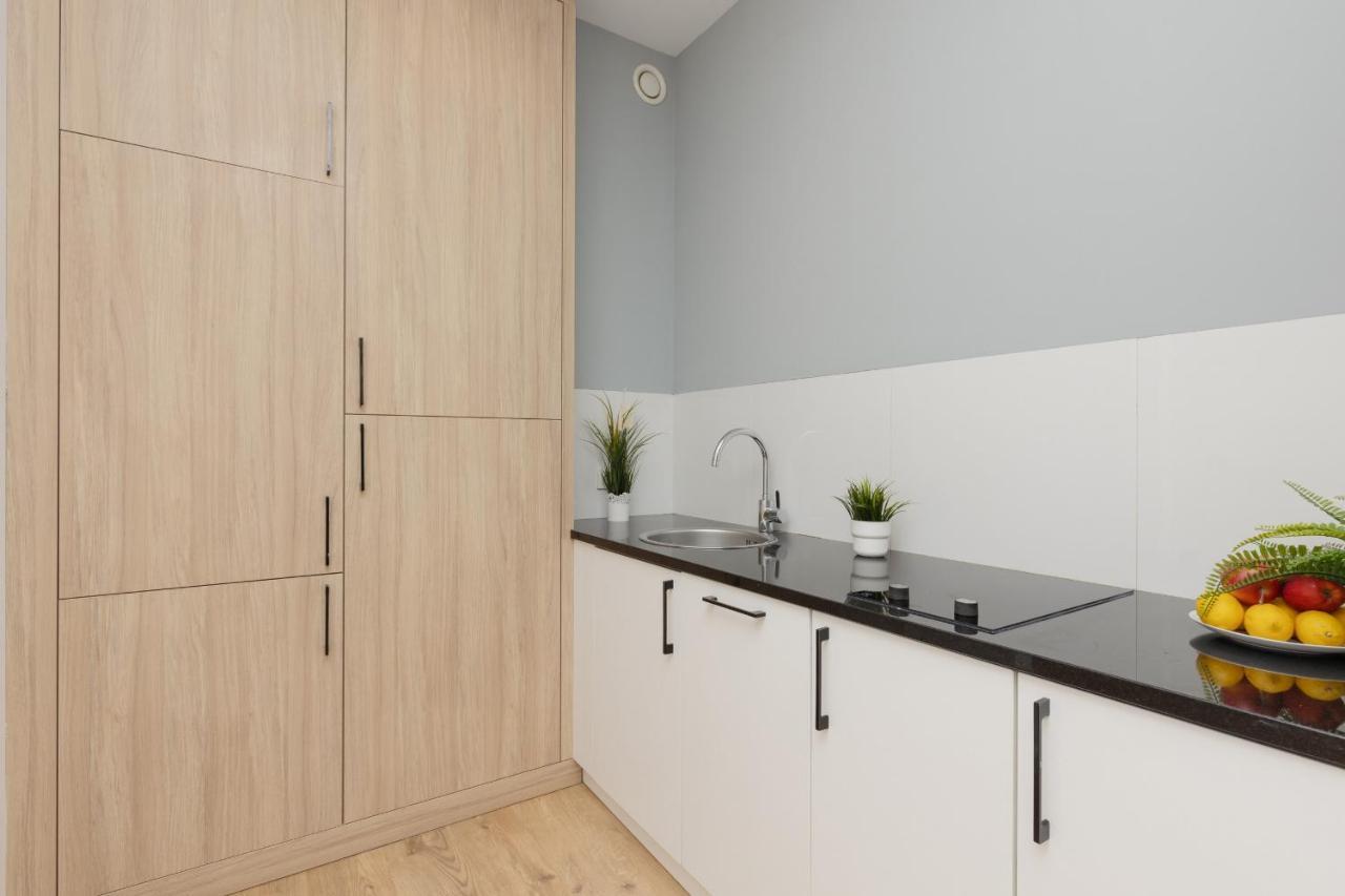 Wola Pet-Friendly Apartments With Ac Slawinska By Noclegi Renters Warsaw Exterior photo