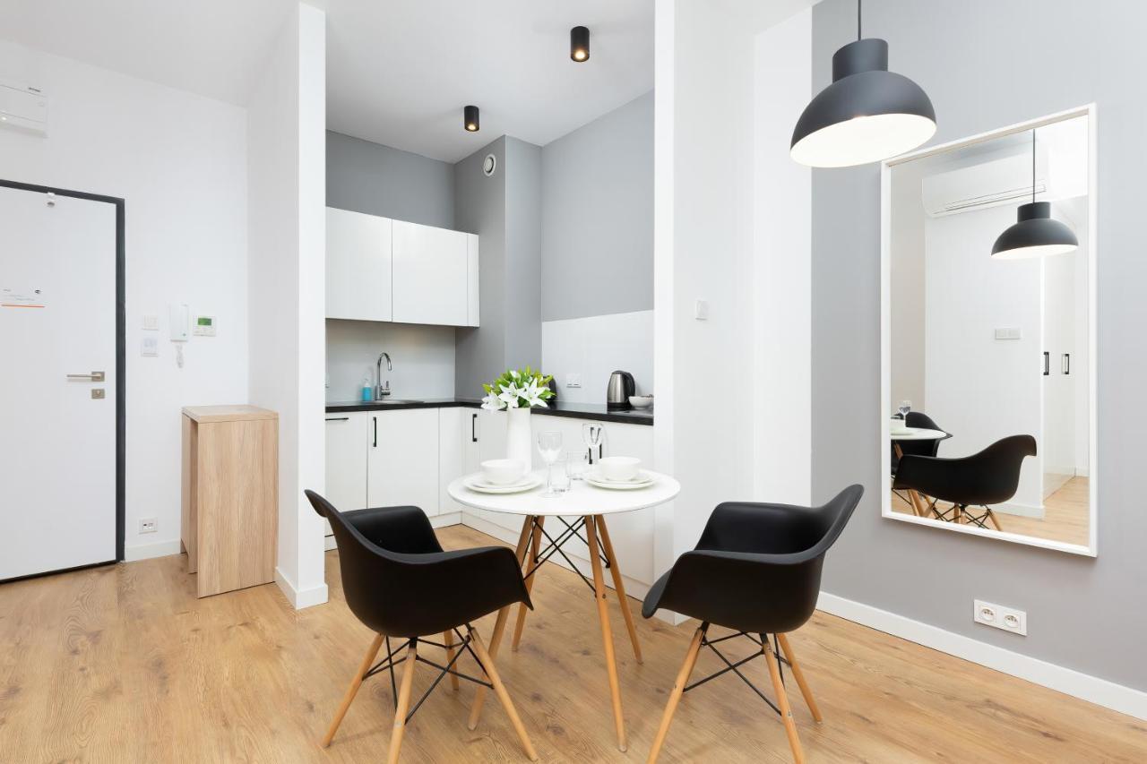 Wola Pet-Friendly Apartments With Ac Slawinska By Noclegi Renters Warsaw Exterior photo