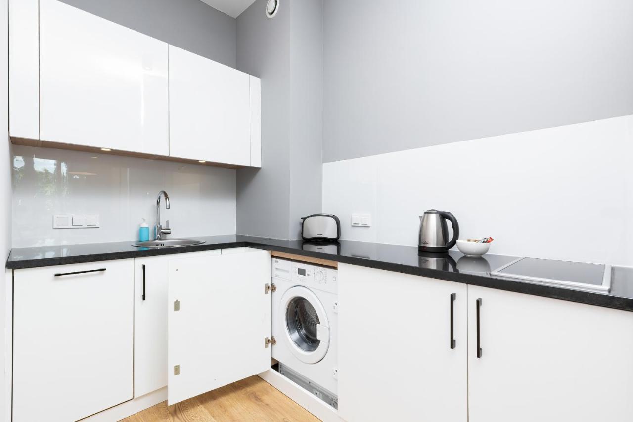 Wola Pet-Friendly Apartments With Ac Slawinska By Noclegi Renters Warsaw Exterior photo